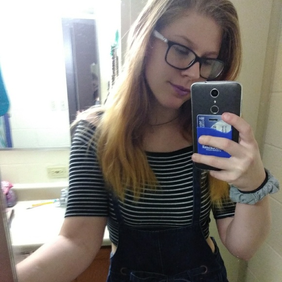 Meet your Posher, Amber - Picture 2 of 6